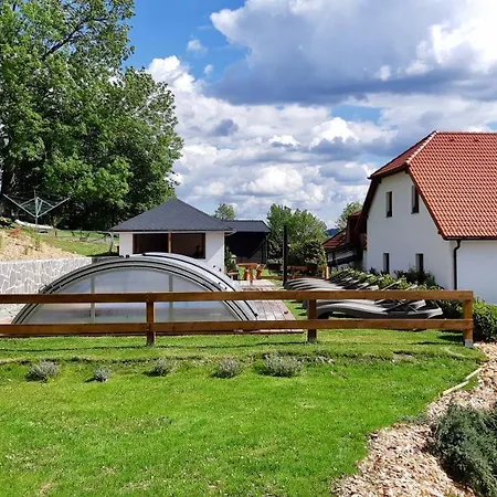 Eder- Penzion&apartmány Appartamento Horní Planá