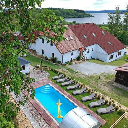 Eder- Penzion&apartmány Horní Planá